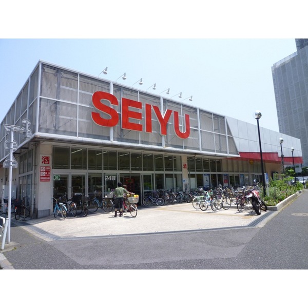 Supermarket. Seiyu Minamikasai store up to (super) 121m