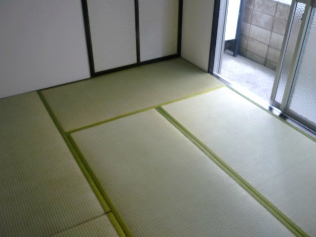 Living and room