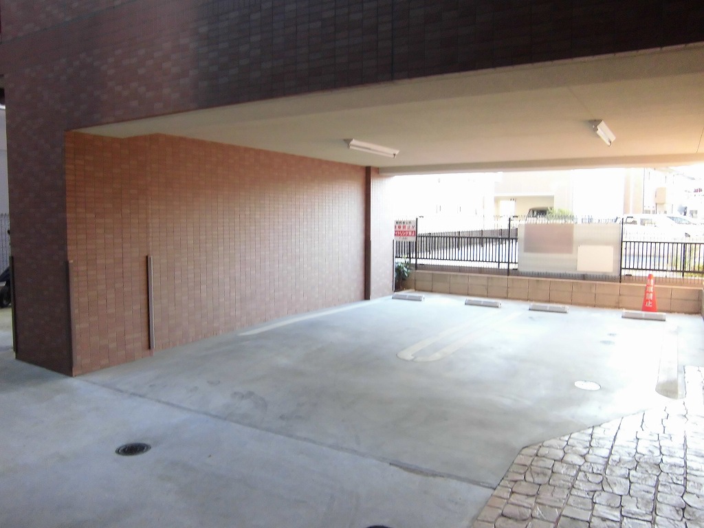 Parking lot