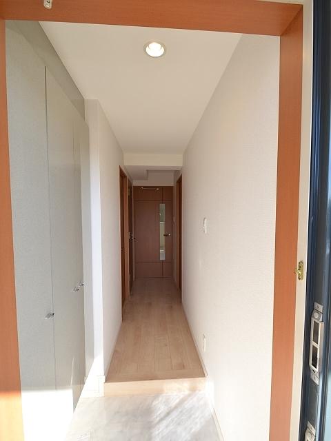 Other introspection. Bell Jules Fuchu Bubai cho corridor