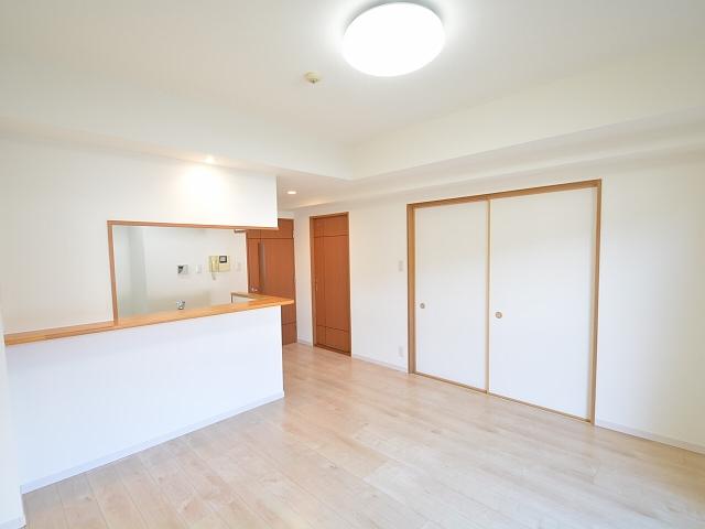 Living. Bell Jules Fuchu-cho Bubai LDK