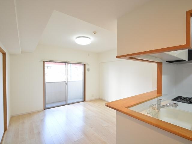 Living. Bell Jules Fuchu-cho Bubai LDK