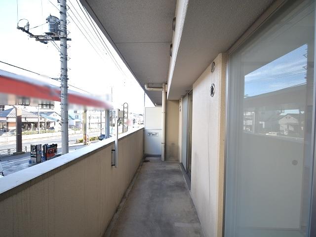Balcony. Bell Jules Fuchu-cho Bubai balcony
