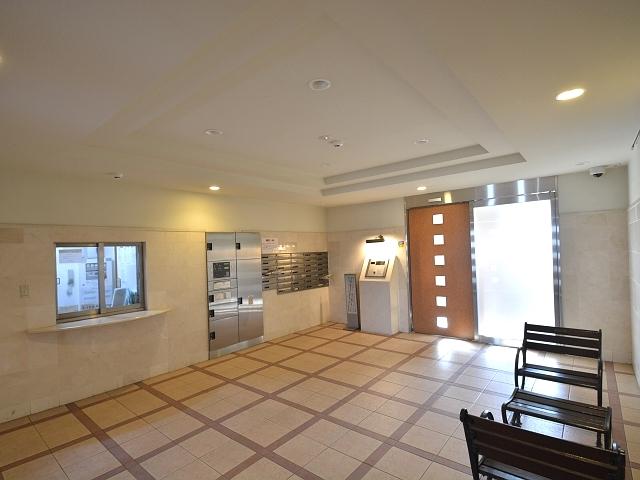 Entrance. Bell Jules Fuchu-cho Bubai lobby