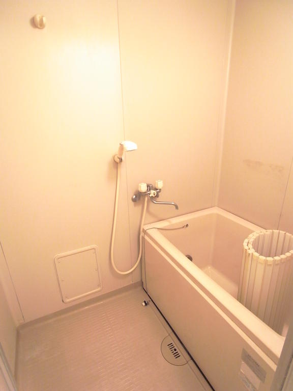 Bath.  ◆ With reheating function