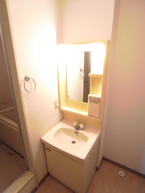 Washroom.  ◆ Independent wash basin