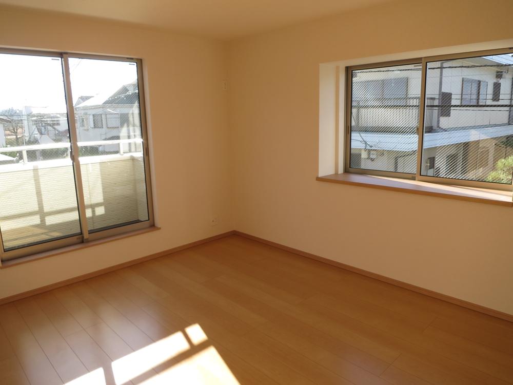 Non-living room. Local (12 May 2013) Shooting