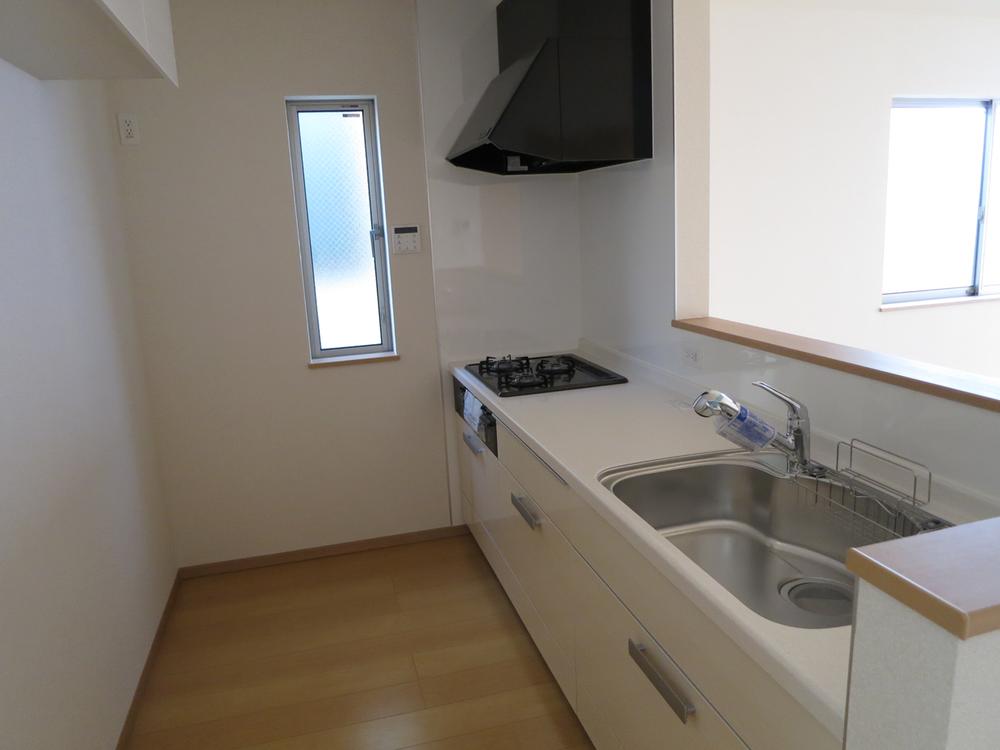 Kitchen. Local (12 May 2013) Shooting