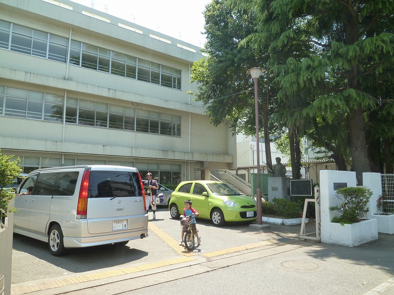 Primary school. 1363m to Fuchu sixth elementary school (elementary school)