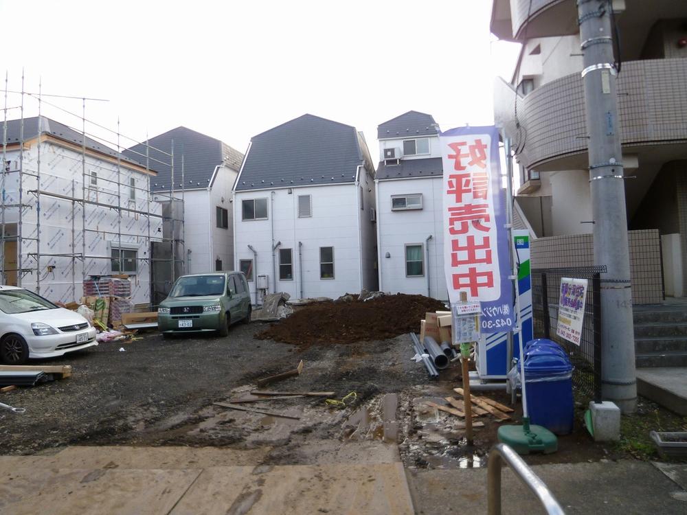 Local appearance photo. Local (12 May 2013) Shooting