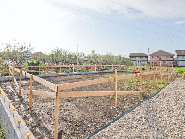 Local appearance photo. Local (10 May 2013) Shooting