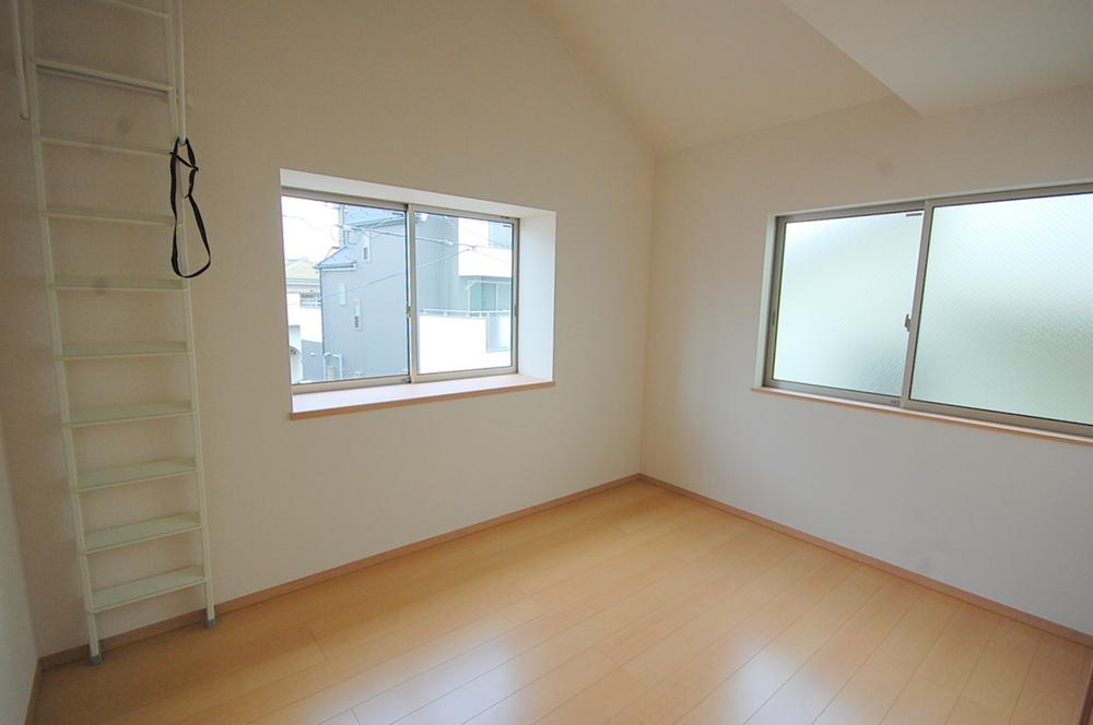 Non-living room. Indoor (September 2013) Shooting