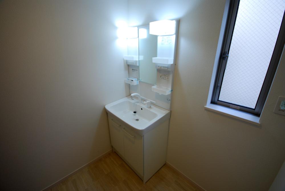 Same specifications photos (Other introspection). Seller construction cases