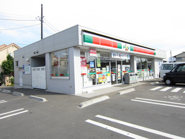 Convenience store. 350m until Thanksgiving (convenience store)