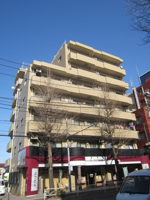 Building appearance. Facing south of the bright building