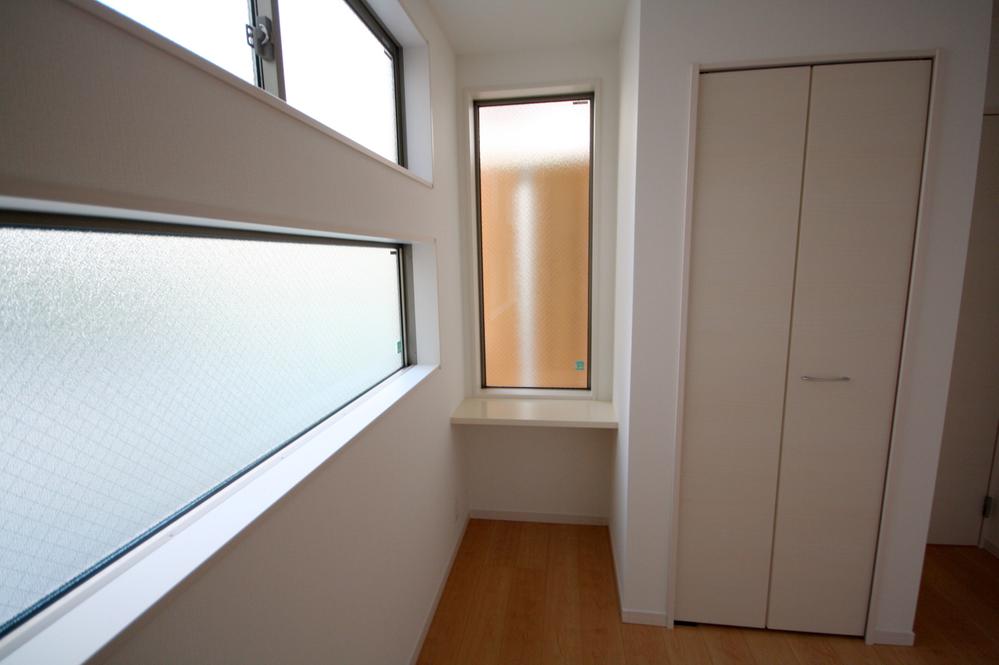 Non-living room. Indoor (11 May 2013) Shooting