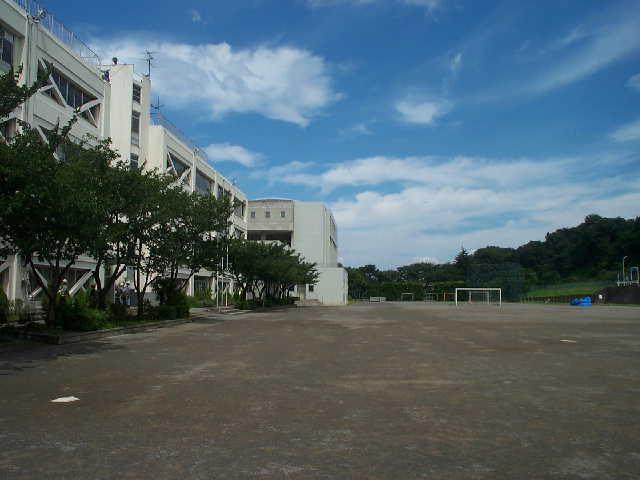 Junior high school. 1238m until Tama Municipal Tama Junior High School