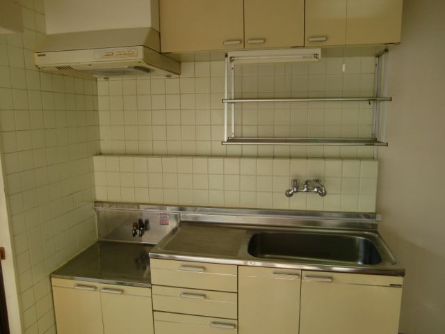 Kitchen. It housed a large number