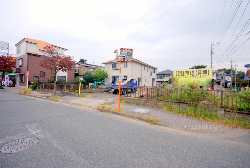 Local appearance photo. Local (10 May 2013) Shooting