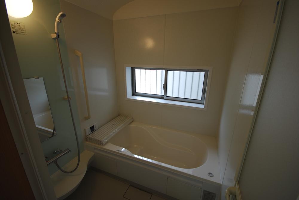 Same specifications photo (bathroom). Seller construction cases