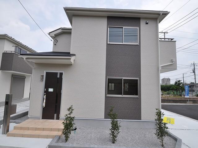 Local appearance photo. 15 Building appearance