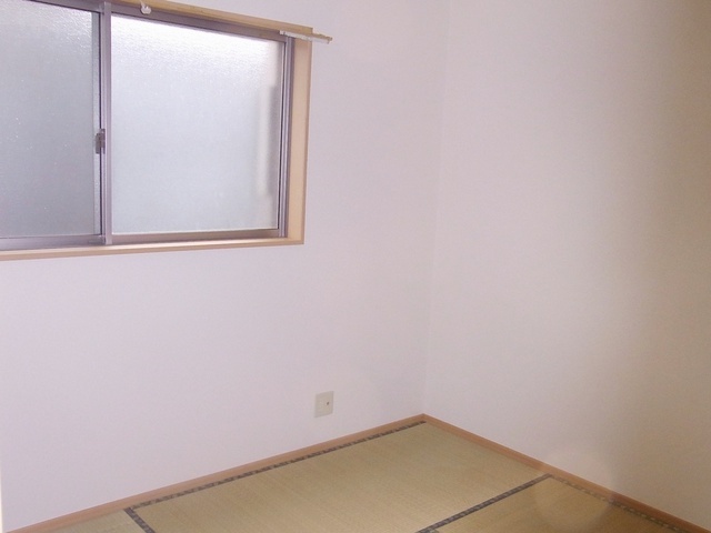 Other room space. Spacious Japanese-style