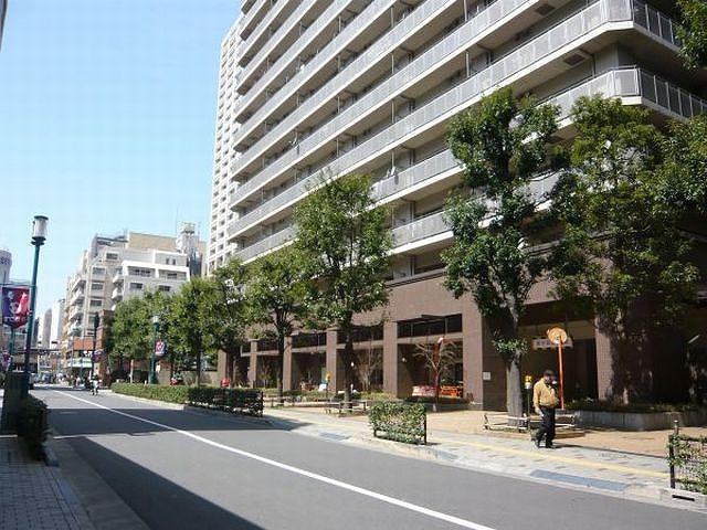 Local appearance photo. Local (11 May 2013) Shooting