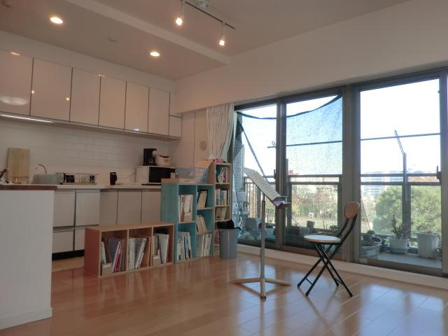 Living. Indoor (12 May 2013) Shooting