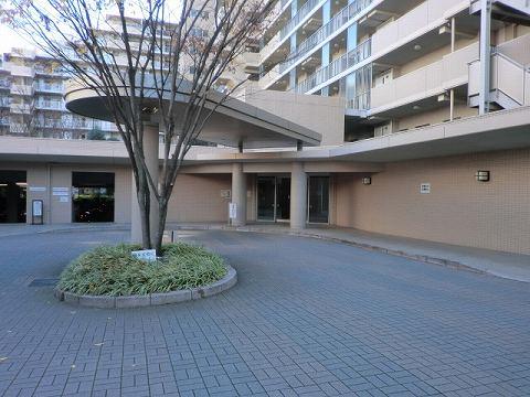 Entrance. Common areas