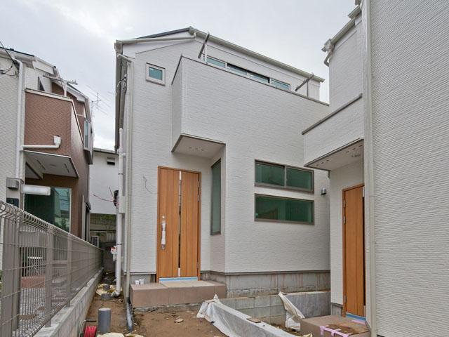 Local appearance photo. Simple modern appearance