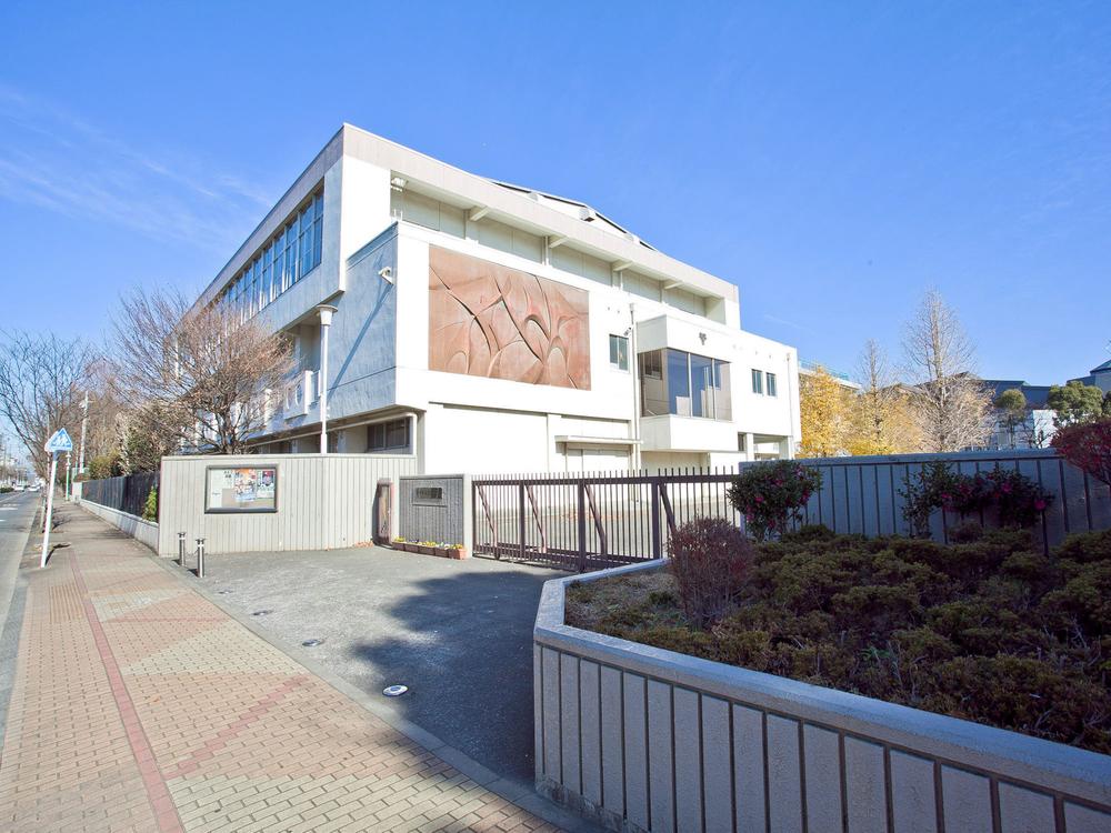 Junior high school. 850m to Fuchu Municipal Asama junior high school