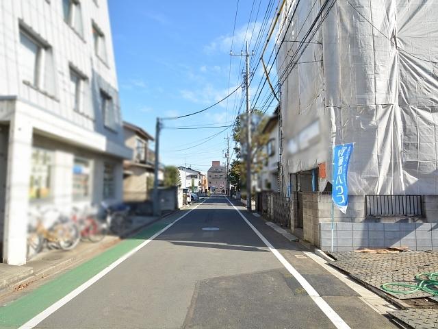 Local photos, including front road. Contact road (December 2013) Shooting