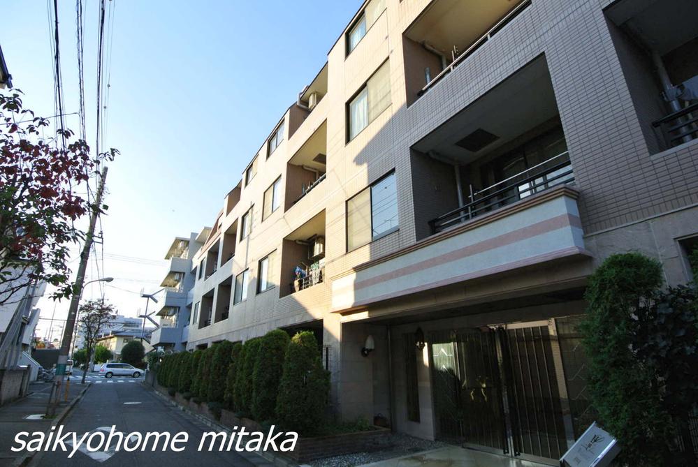 Local appearance photo. local