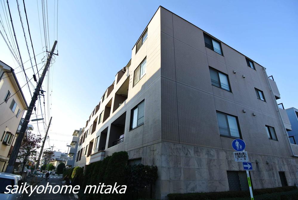 Local appearance photo. local