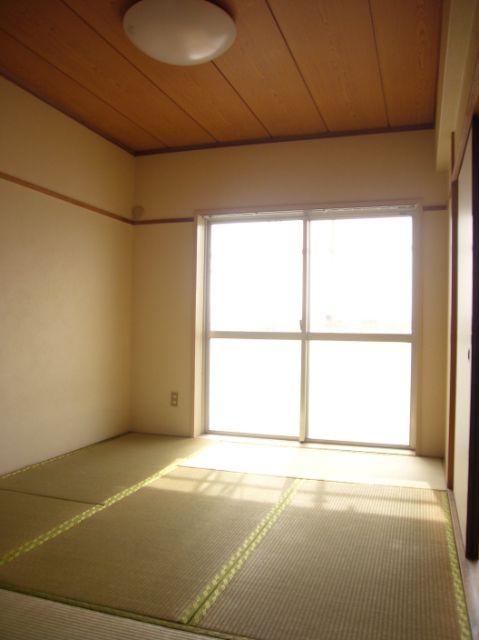 Living and room. Japanese-style room 6 quires