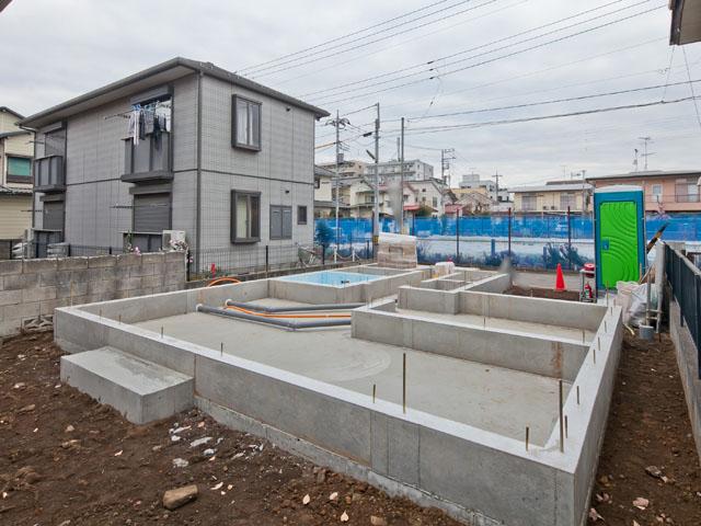 Local appearance photo. Local (12 May 2013) Shooting