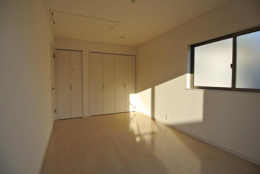 Same specifications photos (Other introspection). Same specifications