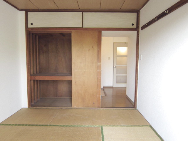 Other room space. Japanese-style room 4.7 quires