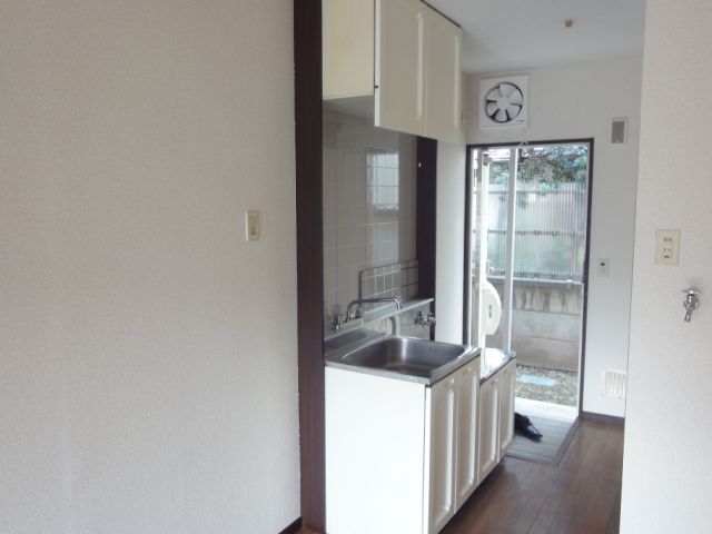 Kitchen. Clean kitchen