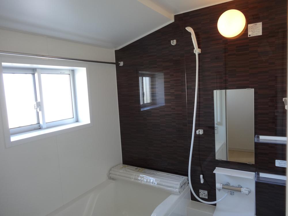 Bathroom. Indoor (12 May 2013) Shooting Bathing You can firmly bright ventilation. Laundry Hoseru excellent one, even on a rainy day with a bathroom dryer. 