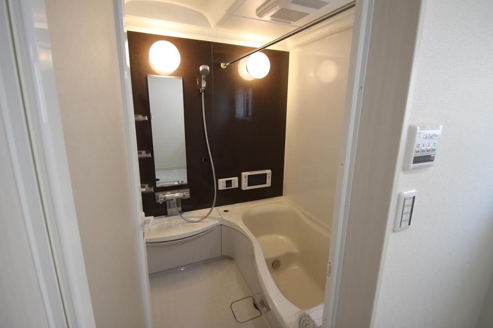 Bathroom. Indoor (September 2013) Shooting