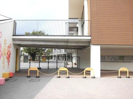 kindergarten ・ Nursery. kindergarten ・ 30m to nursery school Fuchushin cho kindergarten