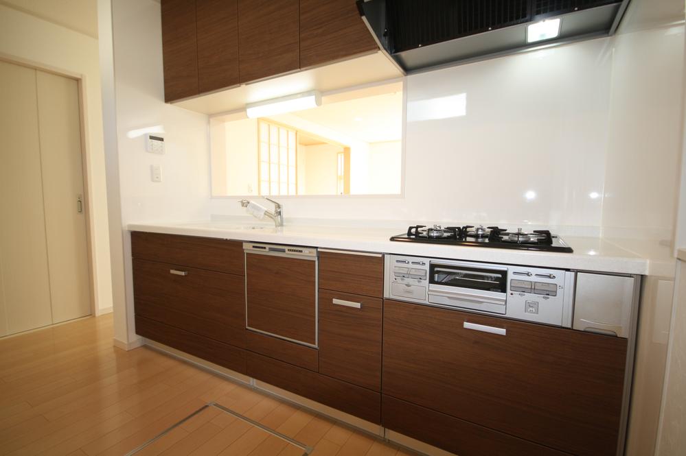 Kitchen. Indoor (September 2013) Shooting