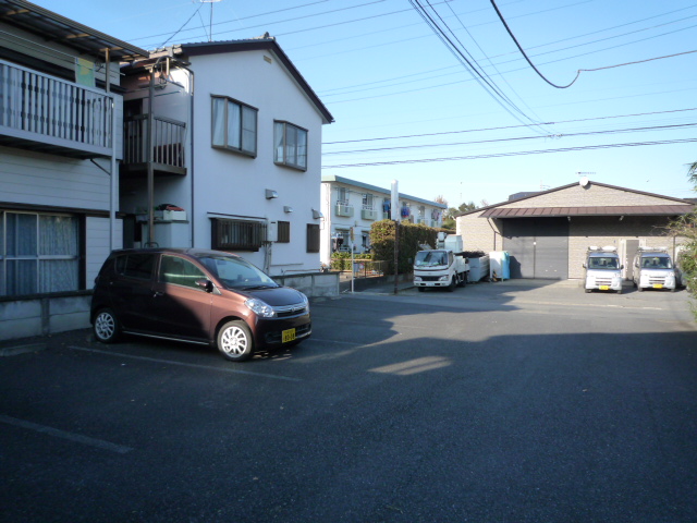 Parking lot. Parking 10000 yen