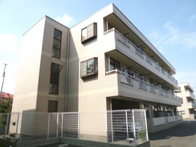 Building appearance. Apartment appearance tiled with a sense of weight