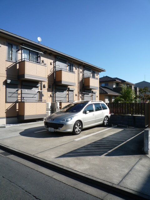 Parking lot. Parking 10000 yen