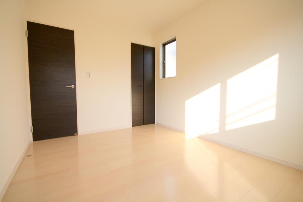 Non-living room. Local (2013 November shooting)