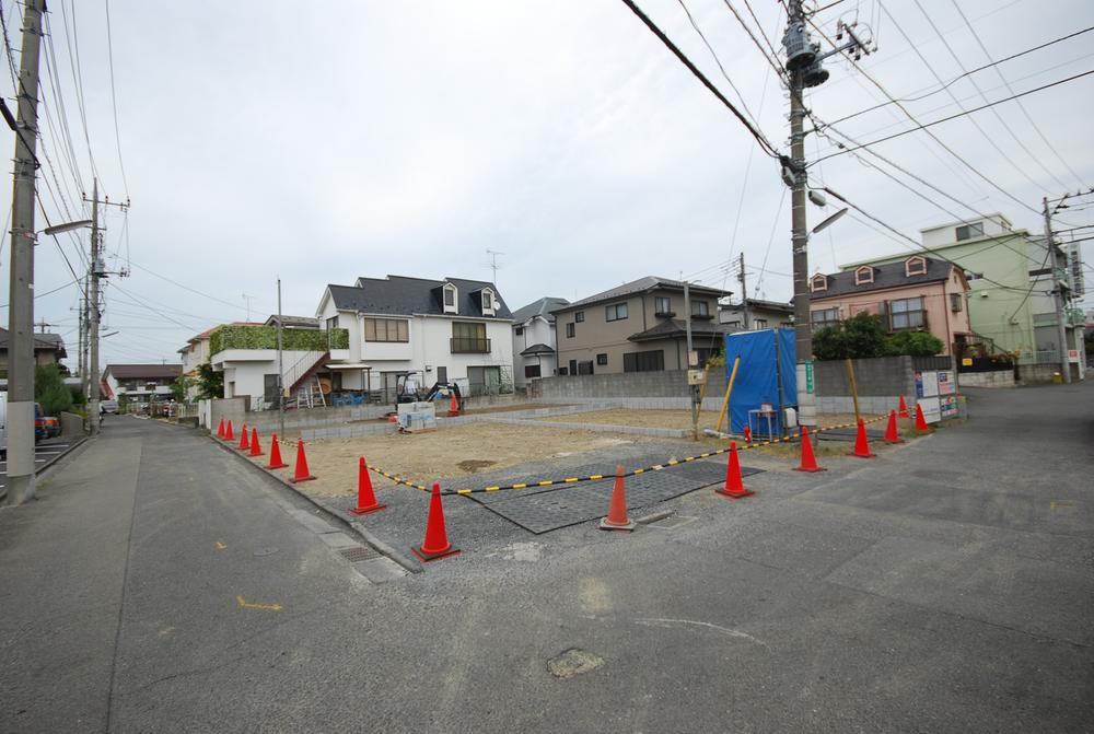 Local photos, including front road. Local (August 2013) Shooting