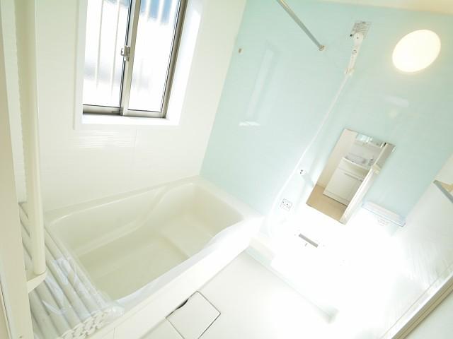 Bathroom. Fuchu Yotsuya 1-chome 1 Building bathroom