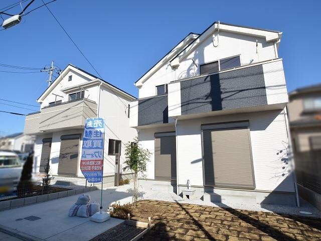 Local photos, including front road. Fuchu Yotsuya 1-chome local landscape